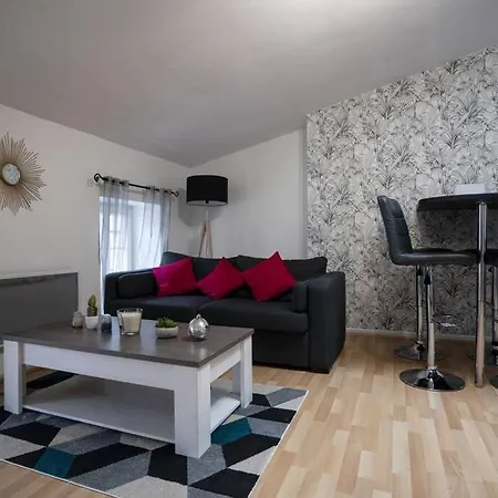 Cosy And Calm In The Center Of Нанси