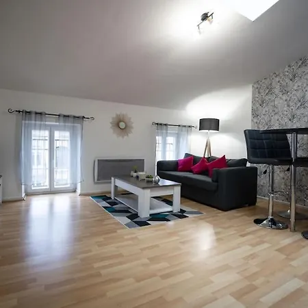 Cosy And Calm In The Center Of Нанси