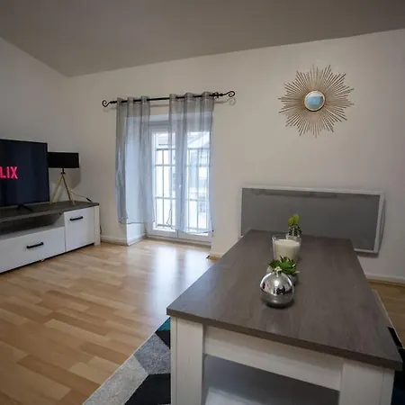 Cosy And Calm In The Center Of Apartment