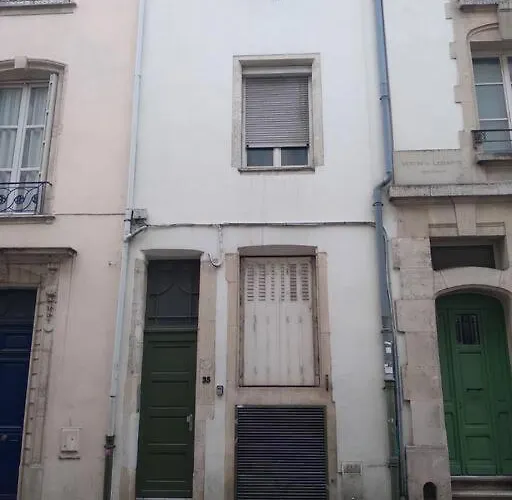 Cosy And Calm In The Center Of Apartment